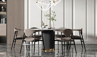 墻面是用護(hù)墻板好還是貼墻布好？