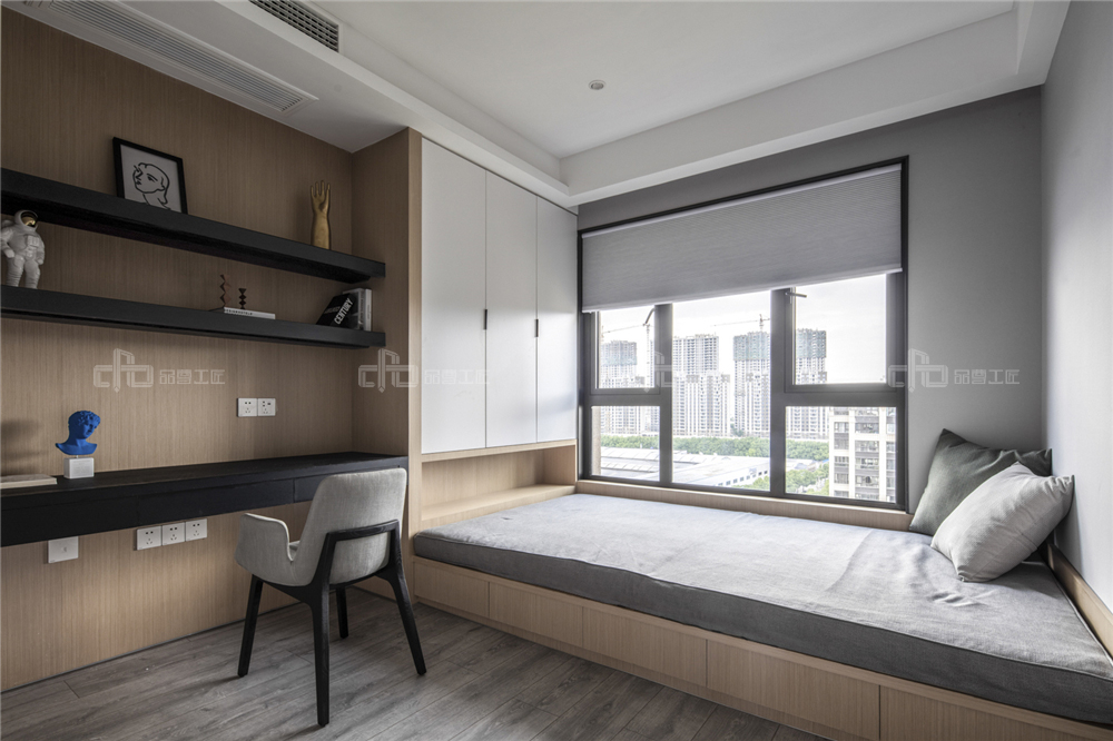 榻榻米衣柜怎么設(shè)計(jì)比較好?(圖3) 榻榻米衣柜怎么設(shè)計(jì)比較好?(圖3)