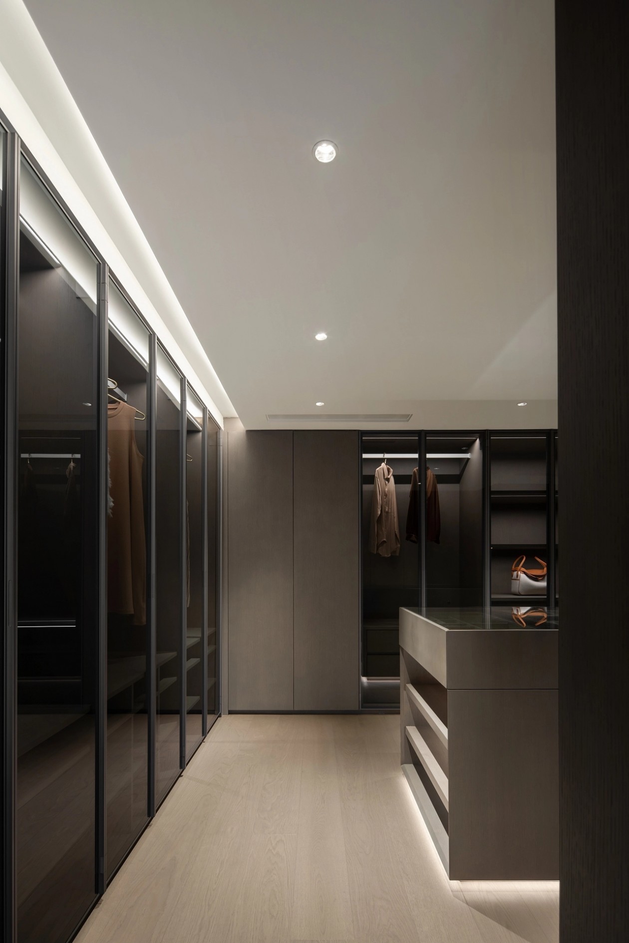 530㎡現(xiàn)代極簡豪宅,天然木皮定制別墅(圖13) 13.jpg